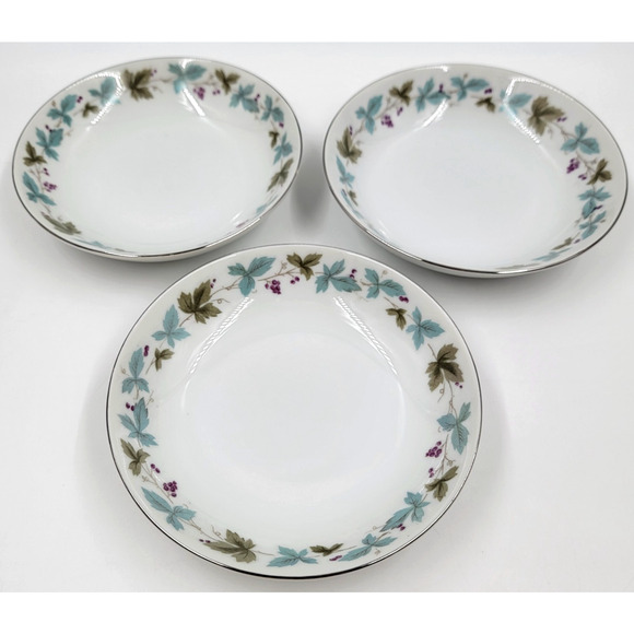 3 Vintage Fine China Japan #6701 Grapevine Blue Green Leaf Fruit Dessert Bowls - Picture 2 of 6